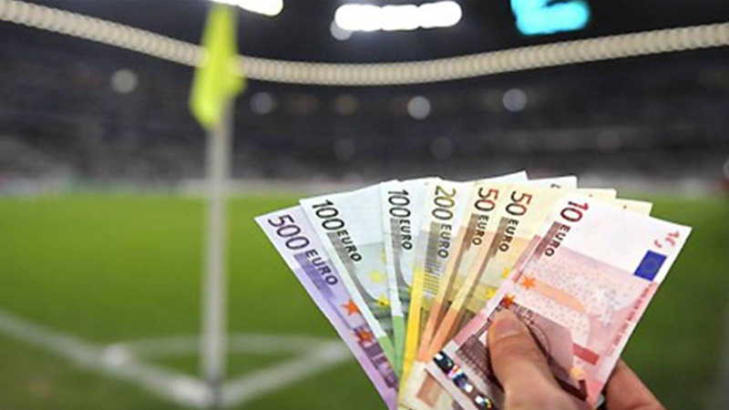 Illustration for article titled Online Football Betting: the Ultimate Convenience!